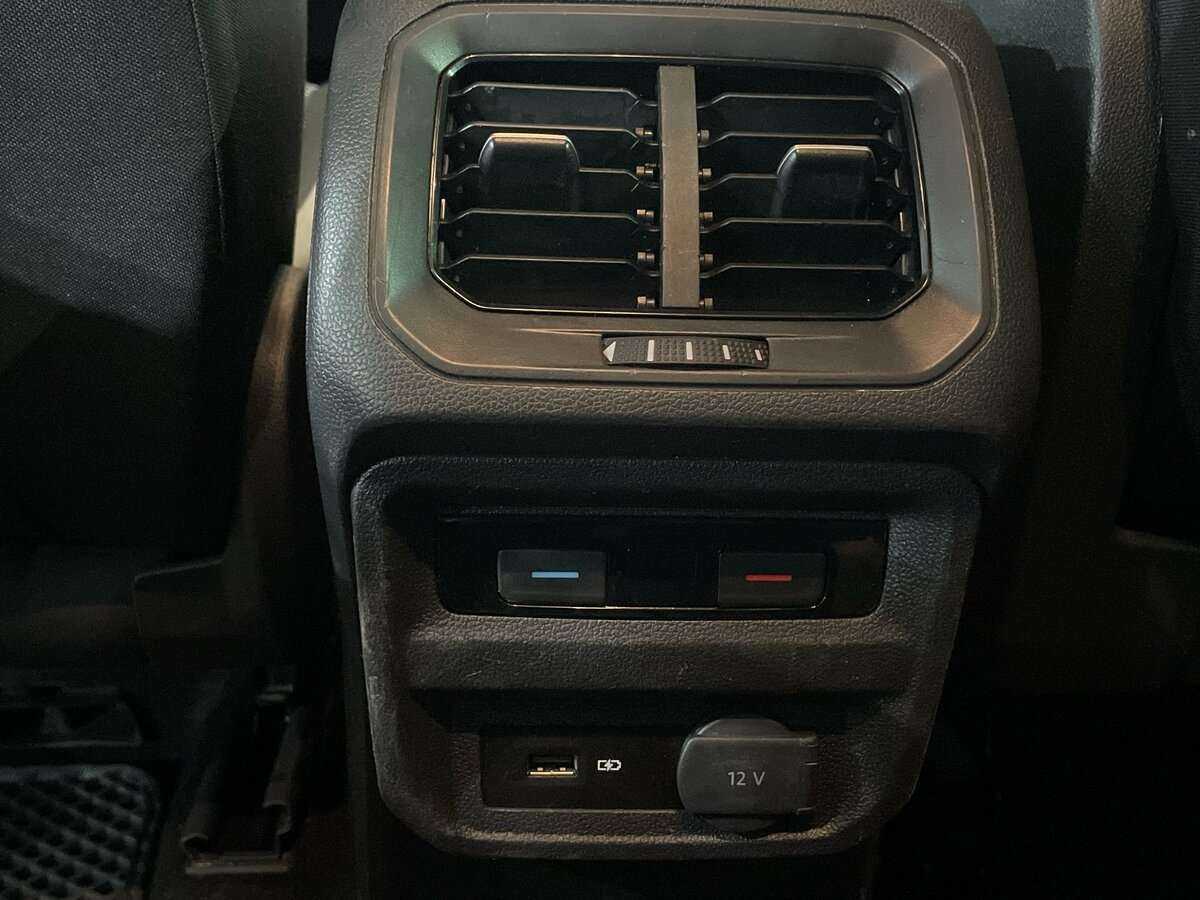 Volkswagen Tiguan с пробегом — 2019 год. Фото: #20