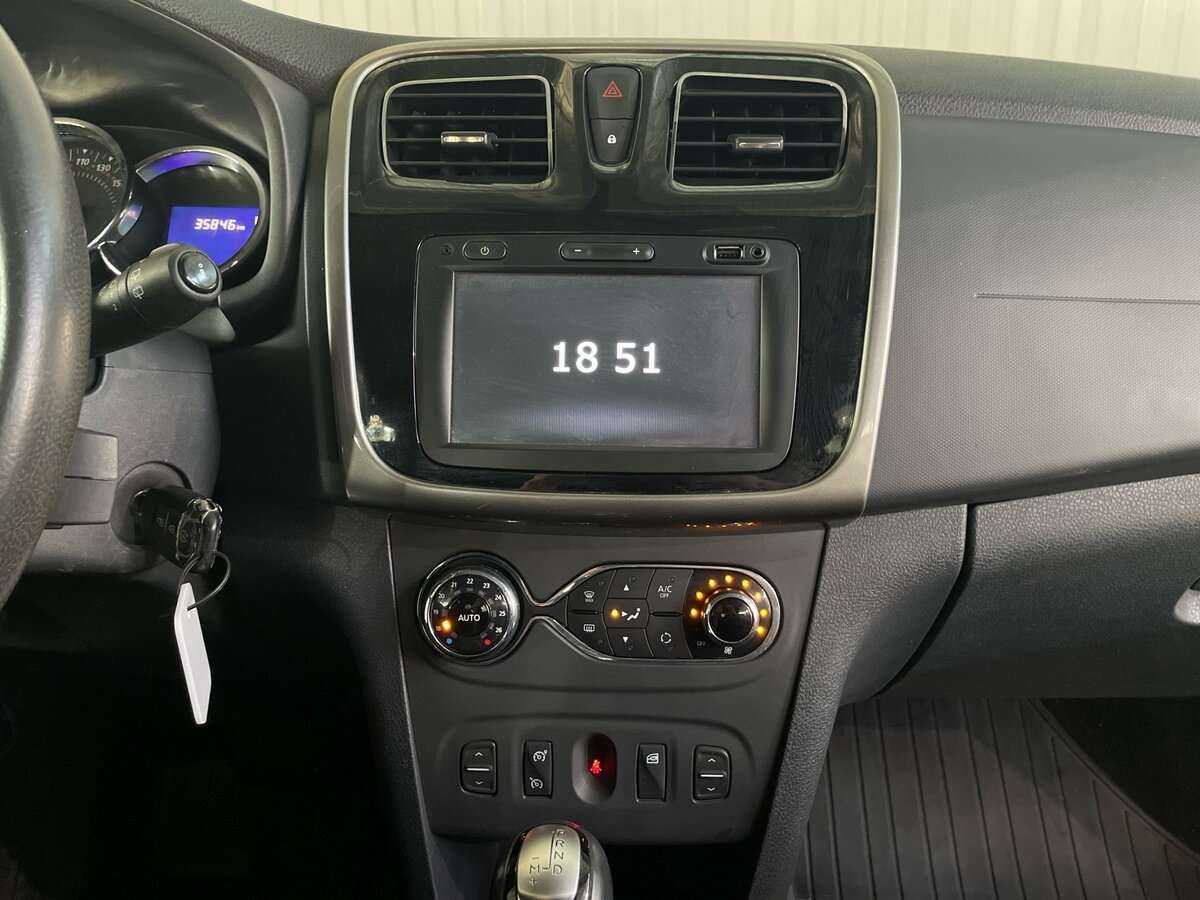 Renault Sandero с пробегом — 2018 год. Фото: #10