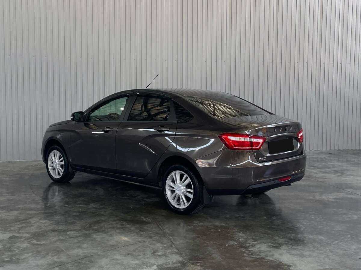 Lada (ВАЗ) Vesta с пробегом — 2018 год. Фото: #6