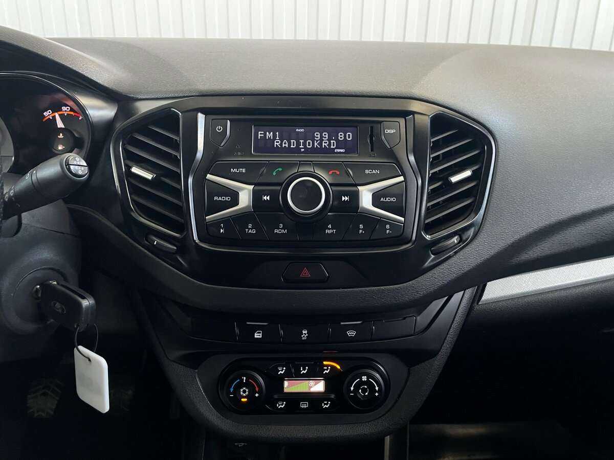 Lada (ВАЗ) Vesta с пробегом — 2018 год. Фото: #13