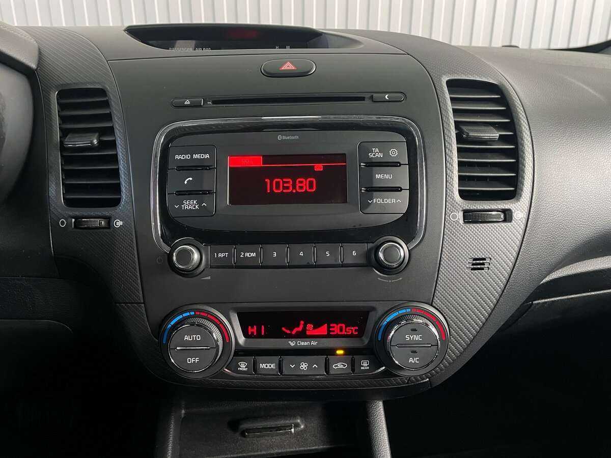 Kia Cerato с пробегом — 2017 год. Фото: #11