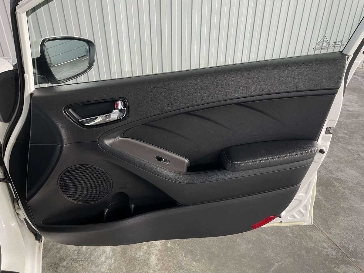 Kia Cerato с пробегом — 2017 год. Фото: #18