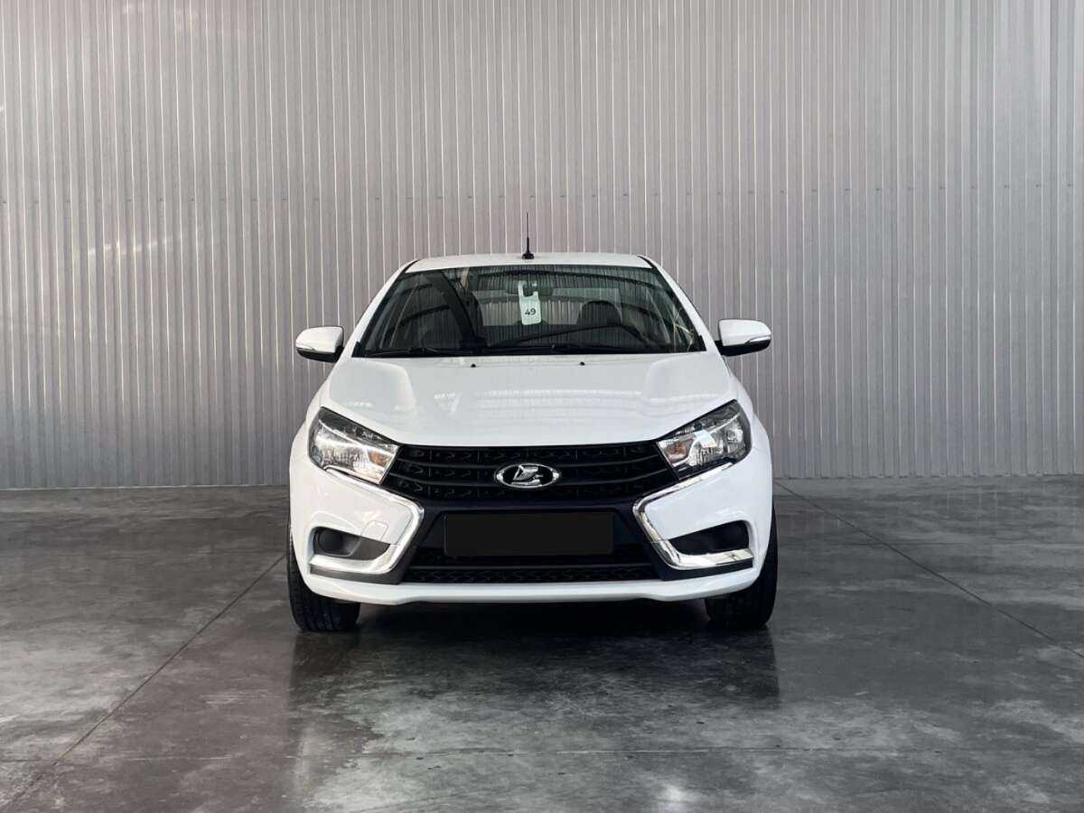 Lada (ВАЗ) Vesta с пробегом — 2017 год. Фото: #1