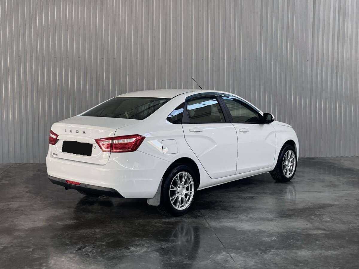 Lada (ВАЗ) Vesta с пробегом — 2017 год. Фото: #4