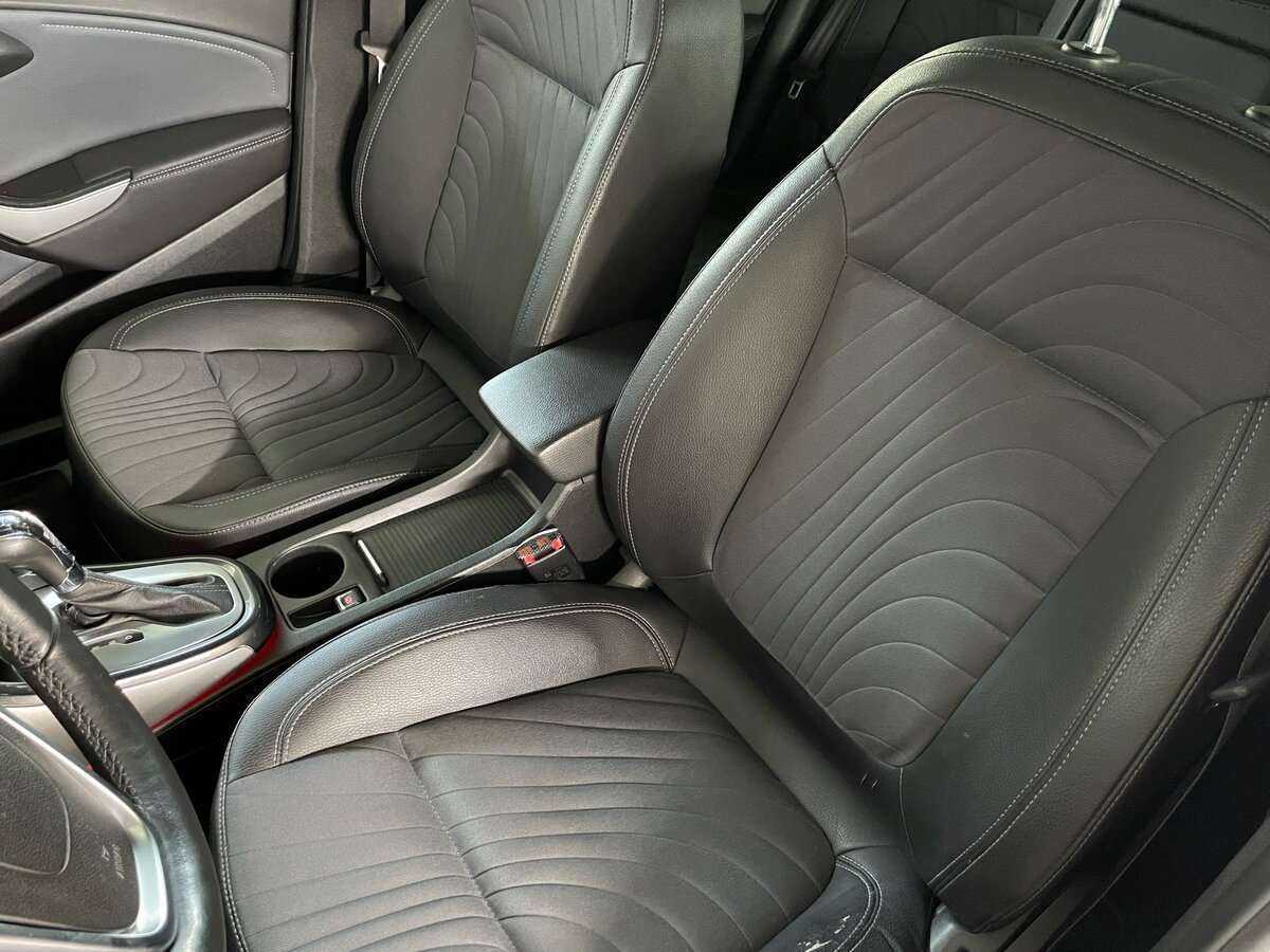 Opel Astra с пробегом — 2014 год. Фото: #15