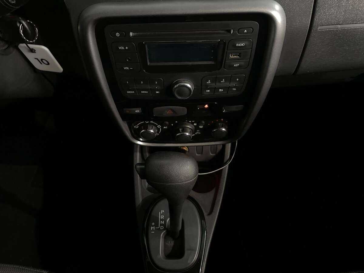 Renault Duster с пробегом — 2012 год. Фото: #11