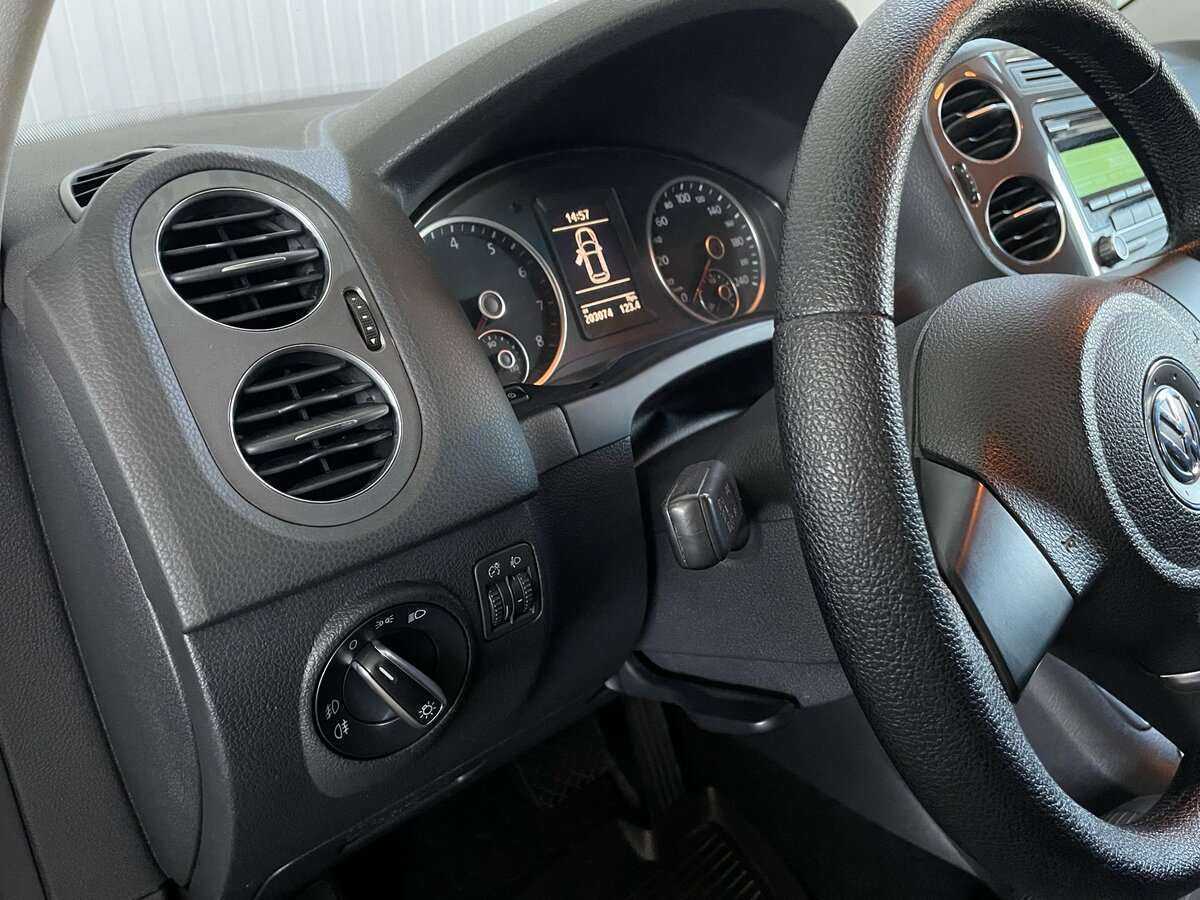 Volkswagen Tiguan с пробегом — 2014 год. Фото: #12