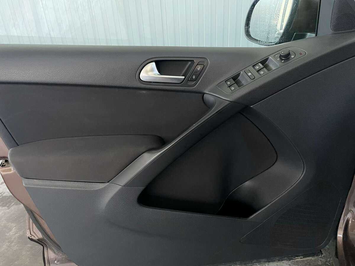 Volkswagen Tiguan с пробегом — 2014 год. Фото: #17