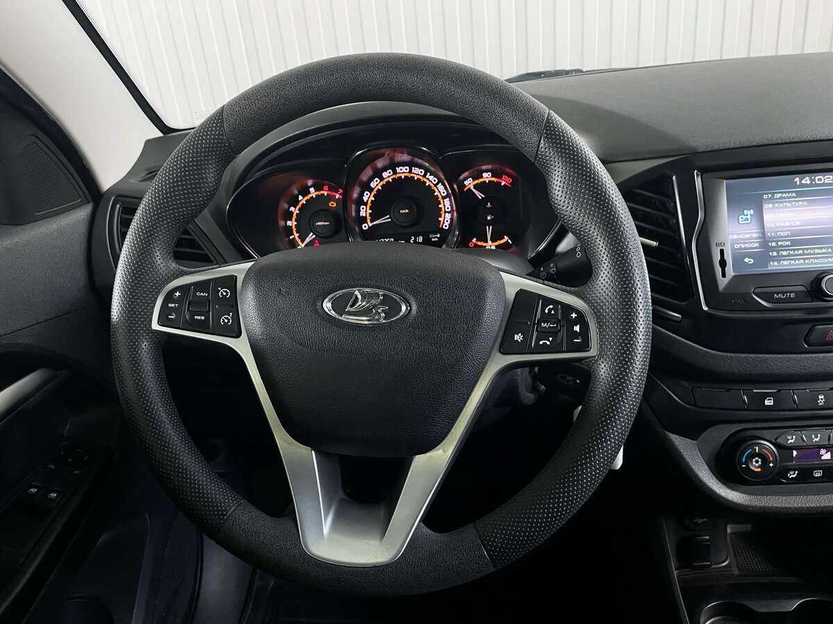 Lada (ВАЗ) Vesta с пробегом — 2019 год. Фото: #9