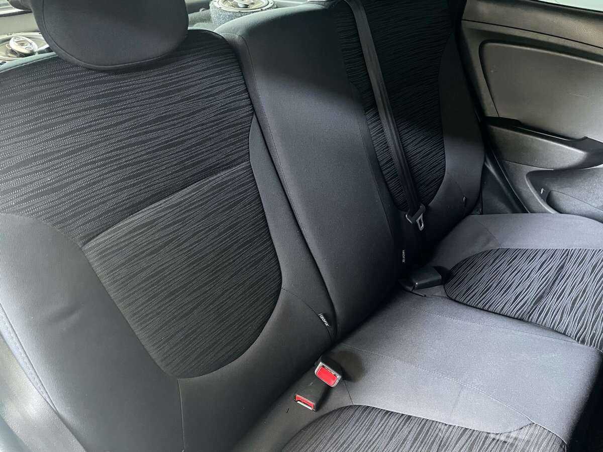 Hyundai Solaris с пробегом — 2014 год. Фото: #17