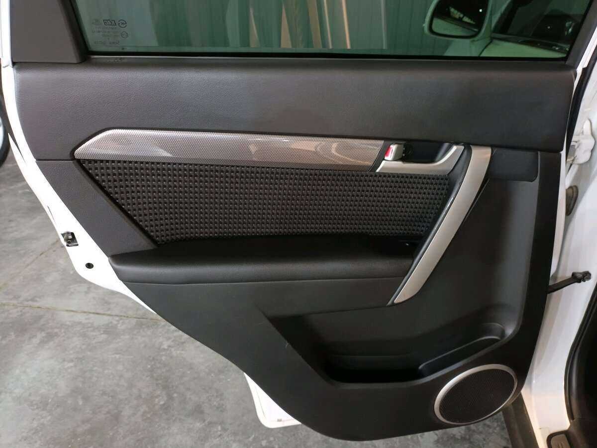 Chevrolet Captiva с пробегом — 2012 год. Фото: #18