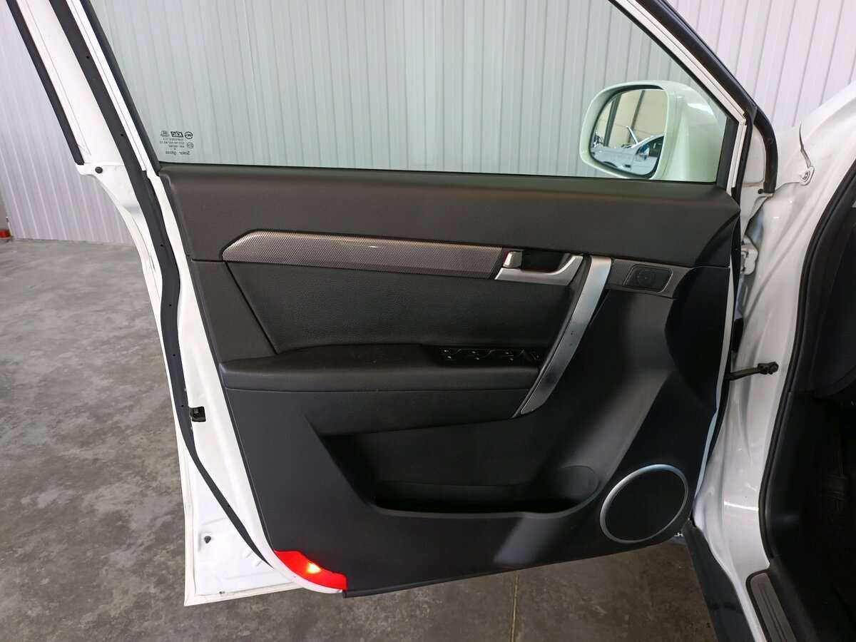 Chevrolet Captiva с пробегом — 2013 год. Фото: #17