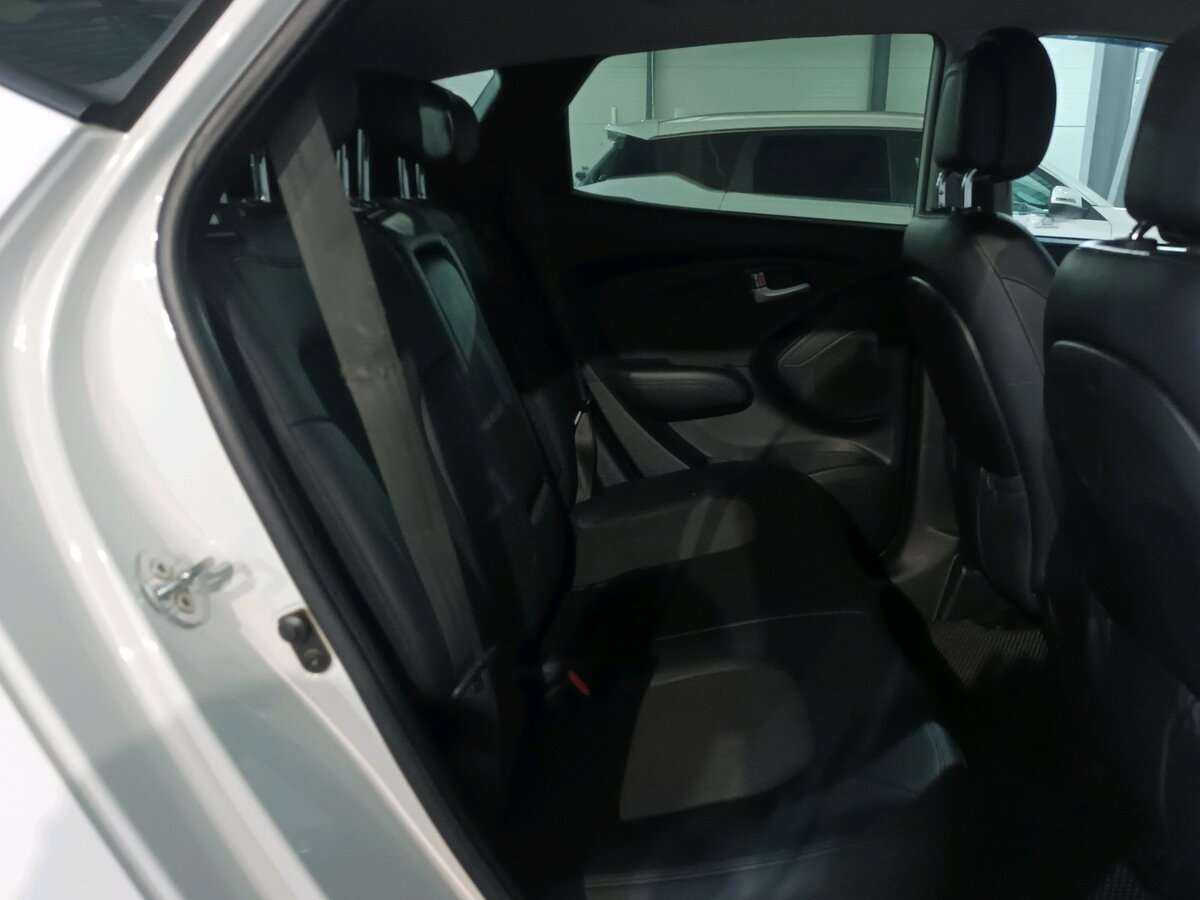 Hyundai ix35 с пробегом — 2012 год. Фото: #11