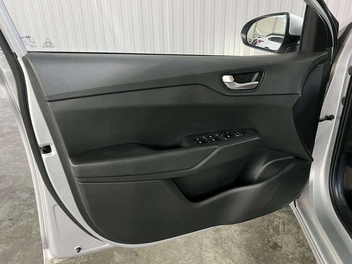 Hyundai Solaris с пробегом — 2020 год. Фото: #8