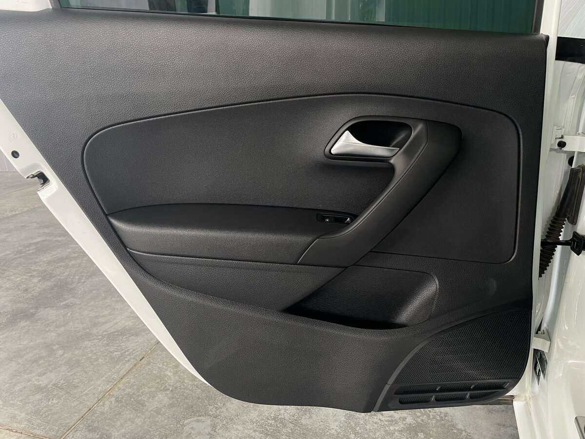 Volkswagen Polo с пробегом — 2018 год. Фото: #16