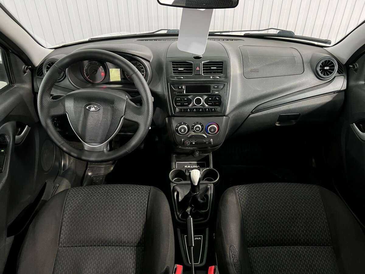 Lada (ВАЗ) Kalina с пробегом — 2015 год. Фото: #11