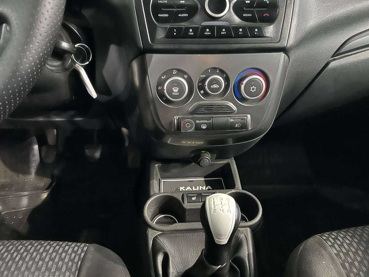 Lada (ВАЗ) Kalina с пробегом — 2015 год. Фото: #12