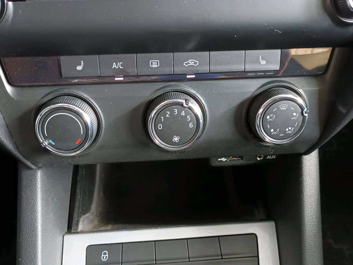 Skoda Octavia с пробегом — 2014 год. Фото: #10