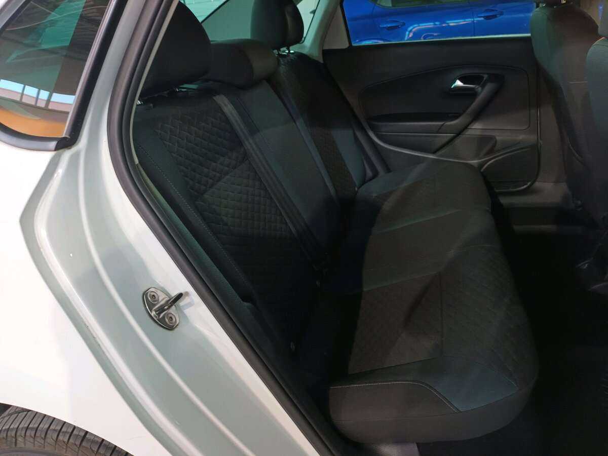 Volkswagen Polo с пробегом — 2019 год. Фото: #13