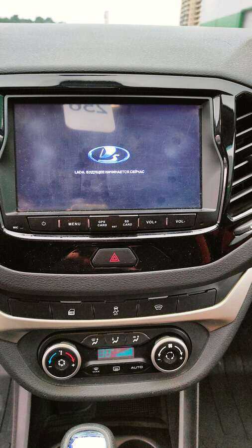 Lada (ВАЗ) Vesta с пробегом — 2019 год. Фото: #9