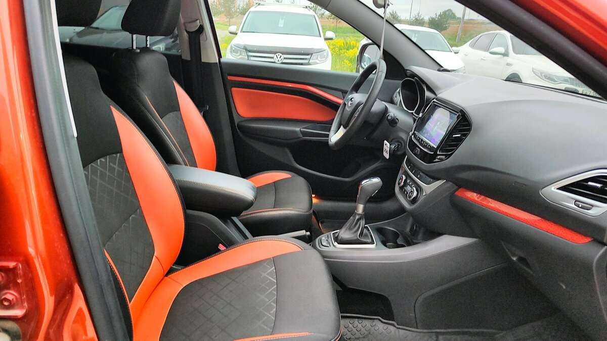 Lada (ВАЗ) Vesta с пробегом — 2019 год. Фото: #14