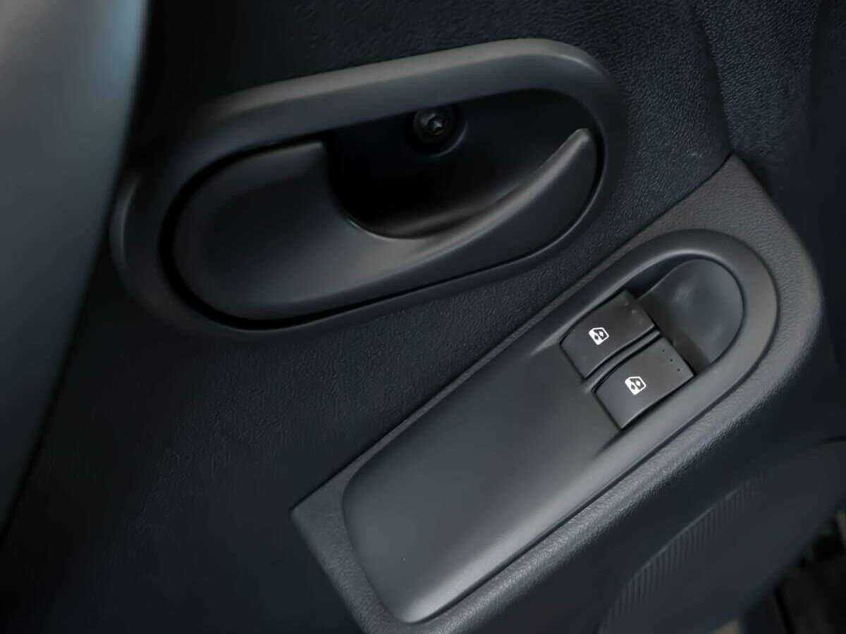 Renault Duster с пробегом — 2013 год. Фото: #8