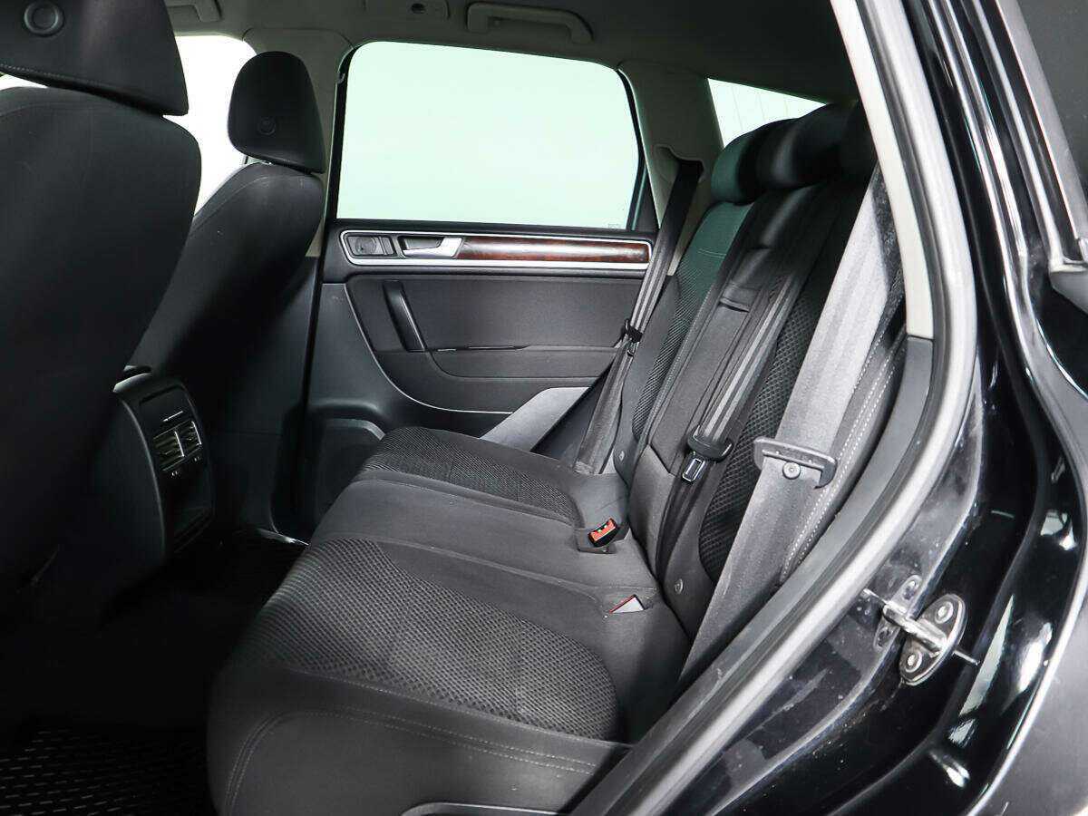 Volkswagen Touareg с пробегом — 2013 год. Фото: #9