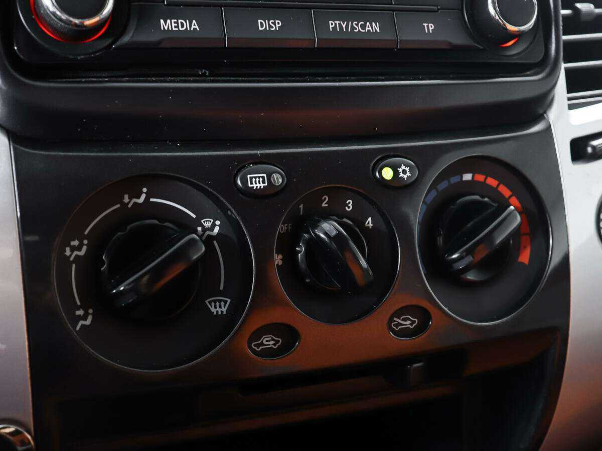 Mitsubishi Pajero Sport с пробегом — 2014 год. Фото: #20