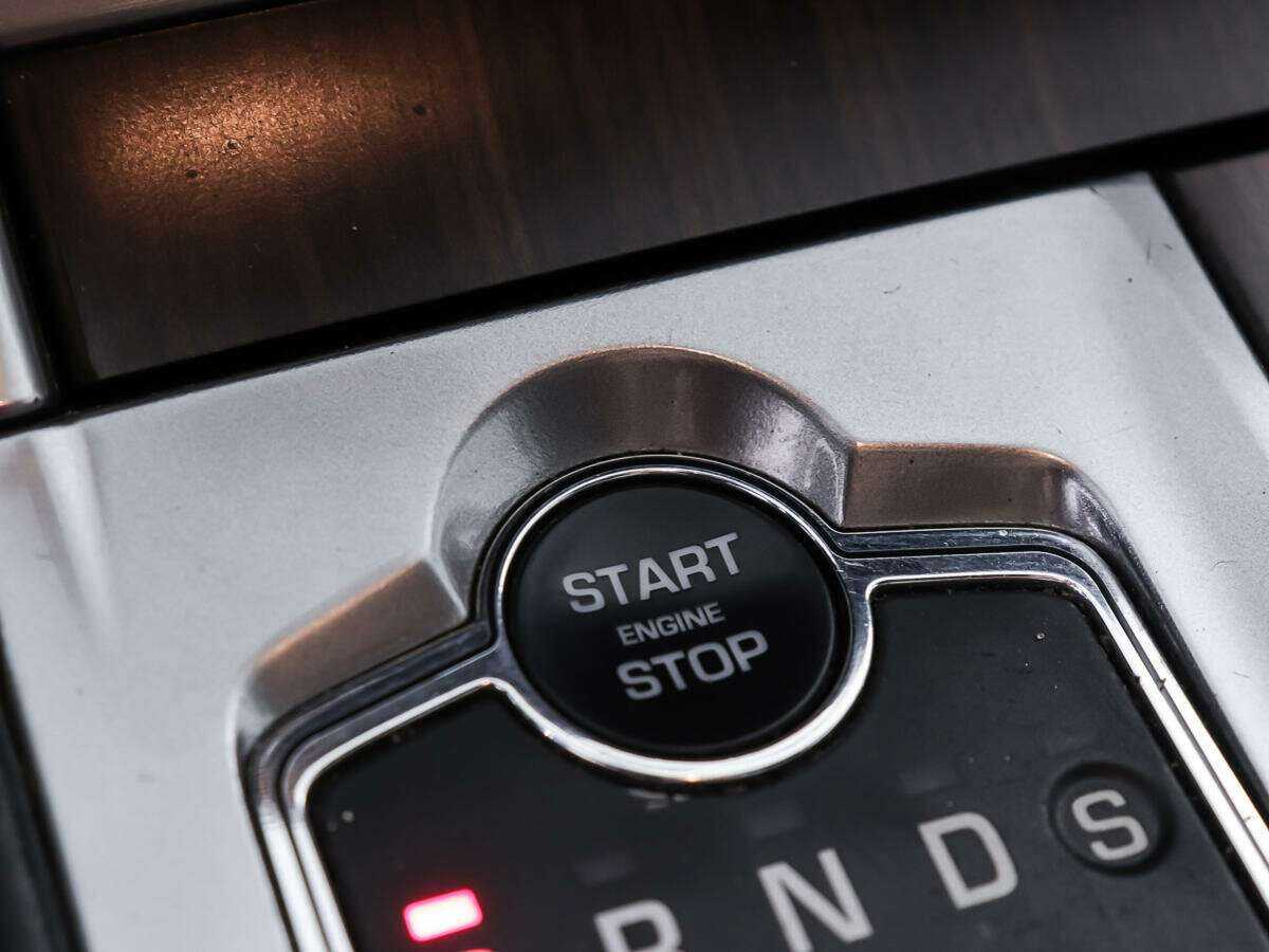 Jaguar XF с пробегом — 2013 год. Фото: #19