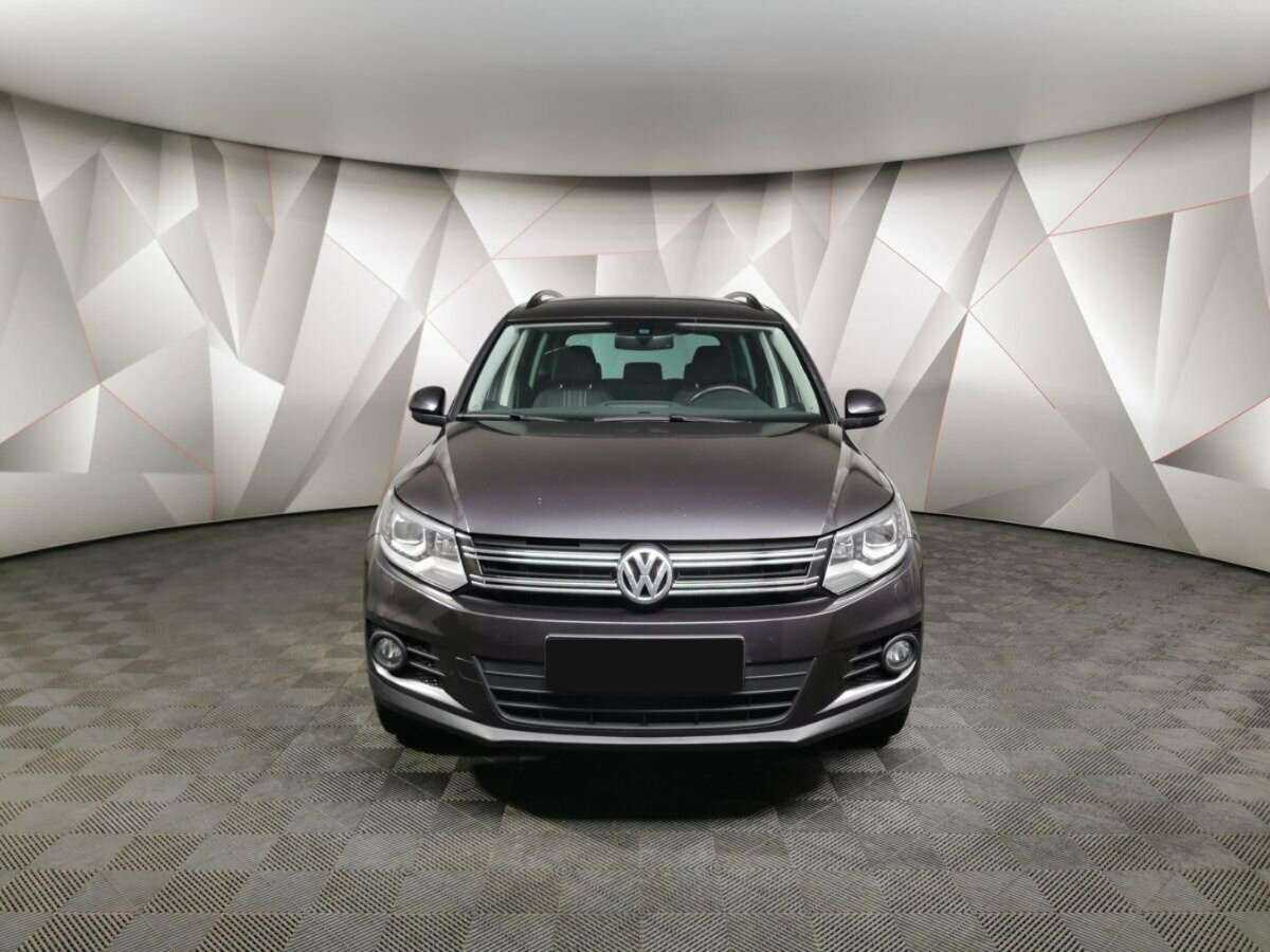 Volkswagen Tiguan с пробегом — 2015 год. Фото: #6