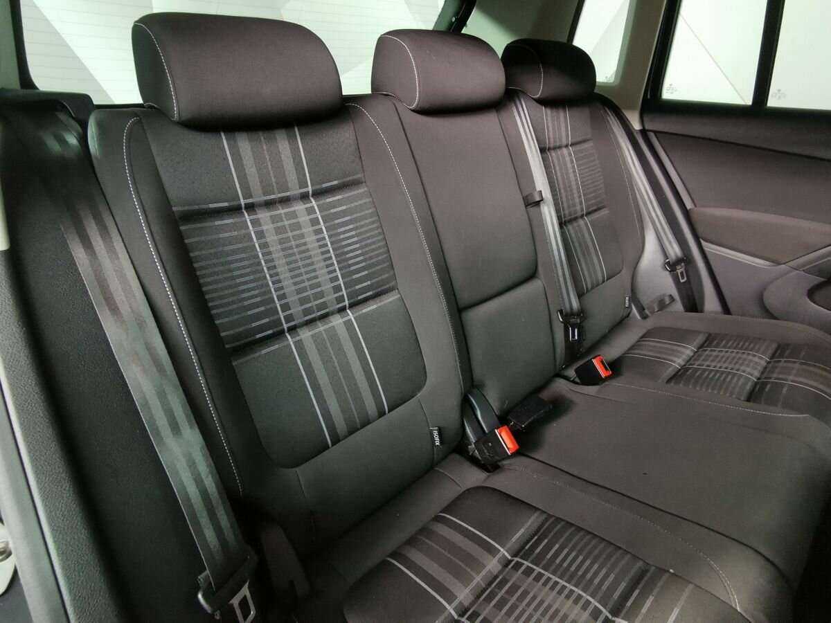 Volkswagen Tiguan с пробегом — 2015 год. Фото: #12