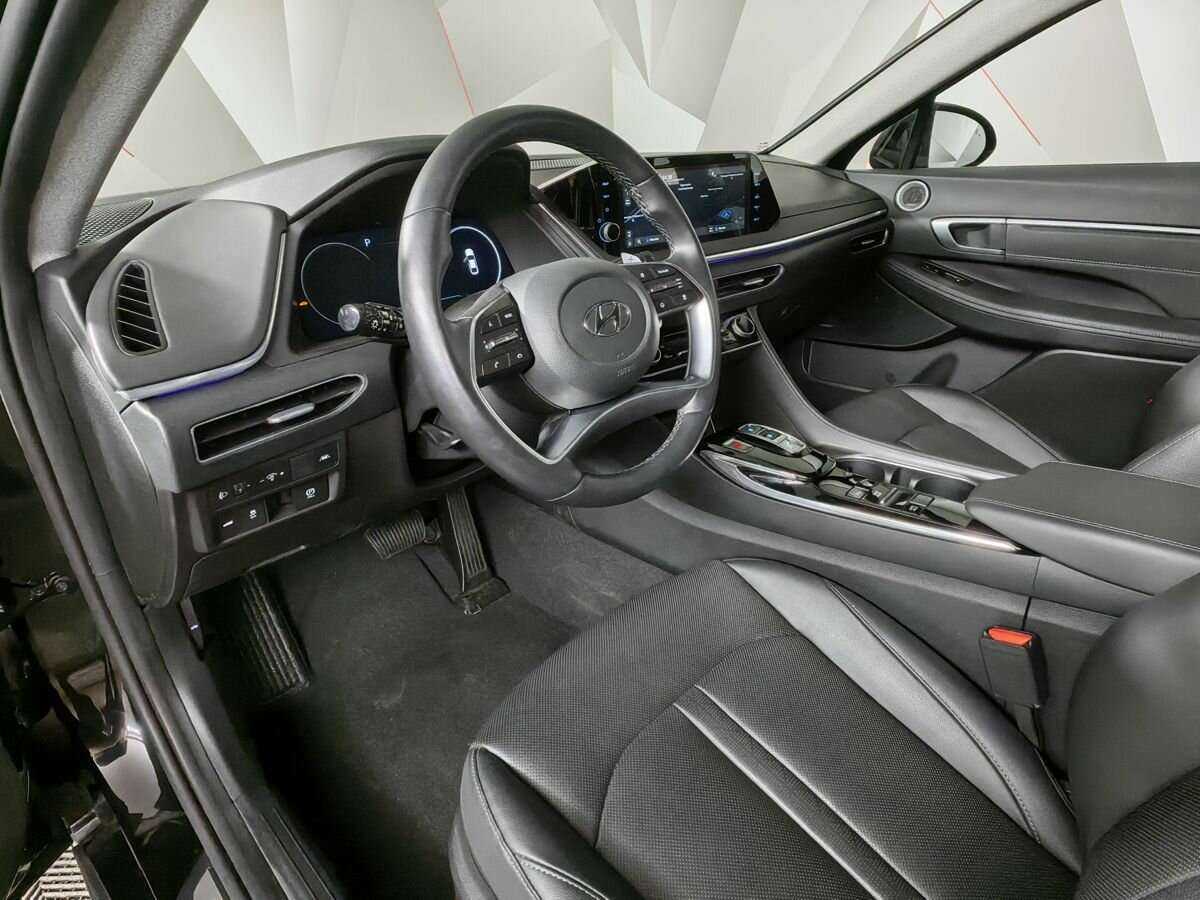 Hyundai Sonata с пробегом — 2022 год. Фото: #13