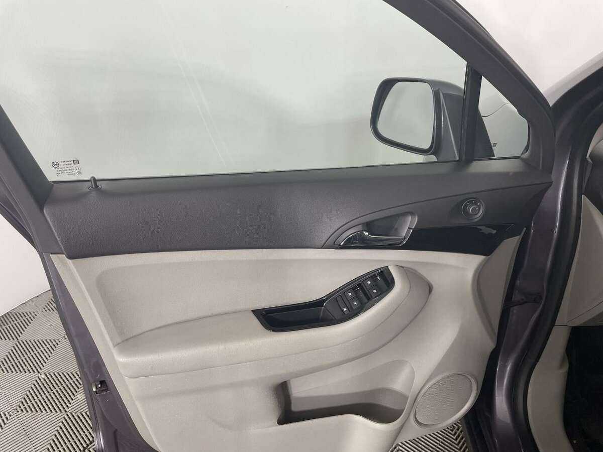 Chevrolet Orlando с пробегом — 2013 год. Фото: #7