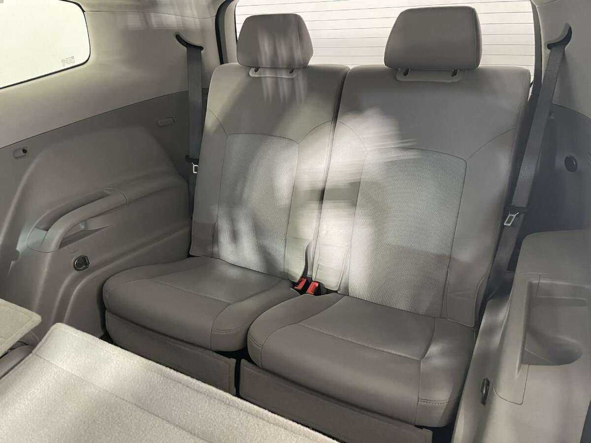 Chevrolet Orlando с пробегом — 2013 год. Фото: #16