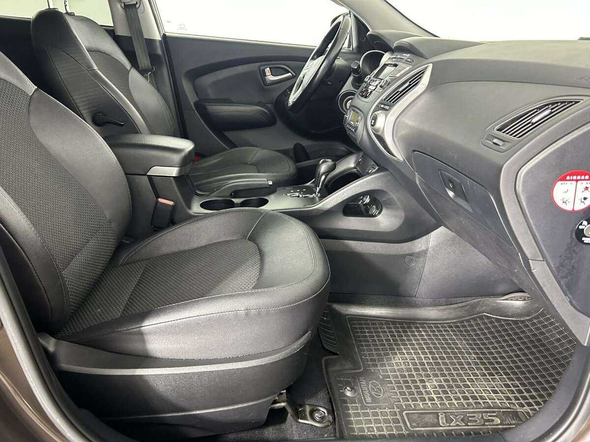 Hyundai ix35 с пробегом — 2013 год. Фото: #13