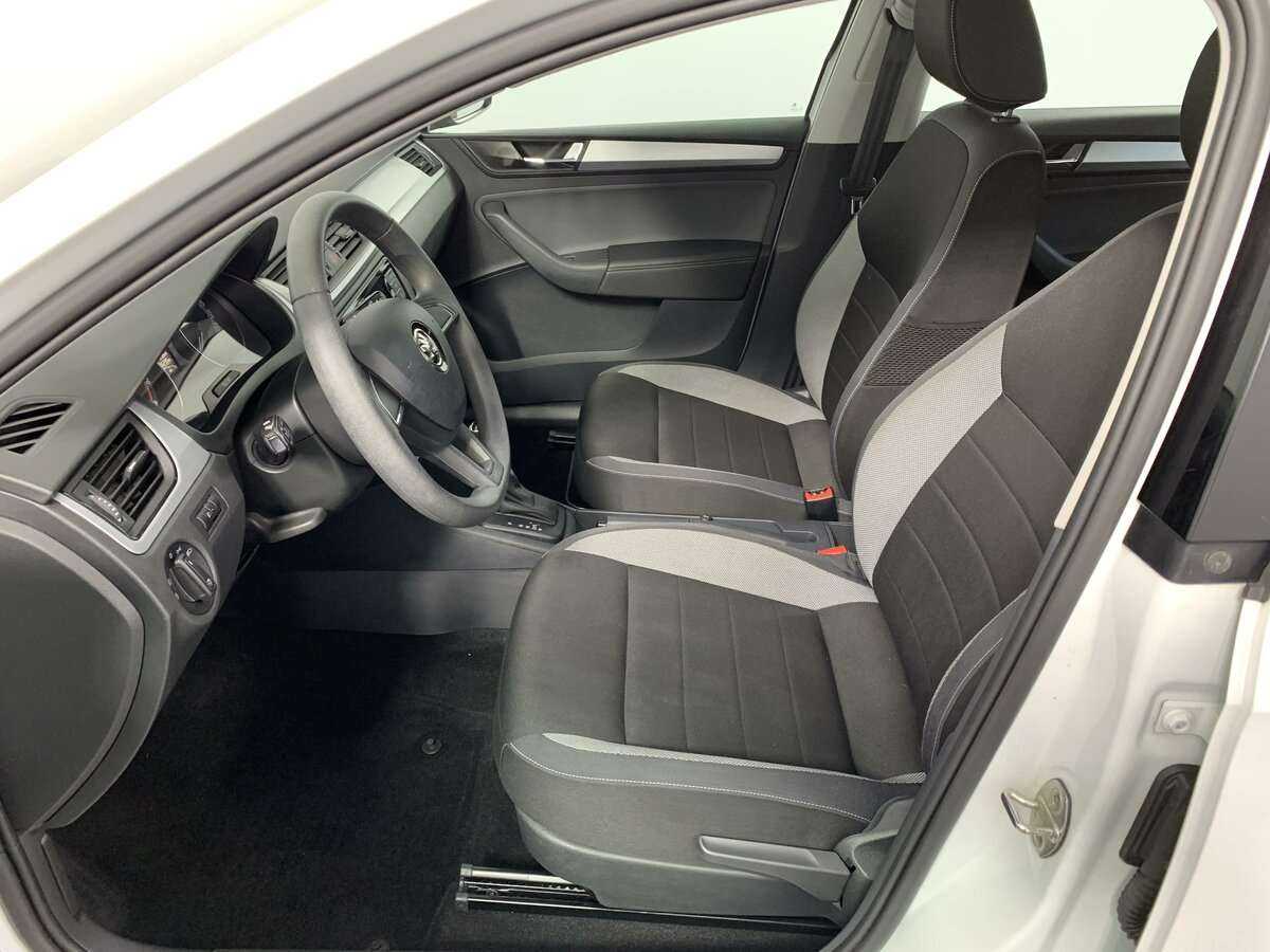 Skoda Rapid с пробегом — 2019 год. Фото: #12