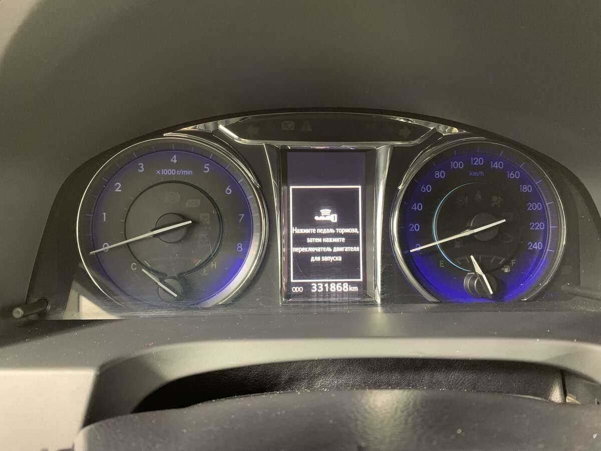 Toyota Camry с пробегом — 2016 год. Фото: #12