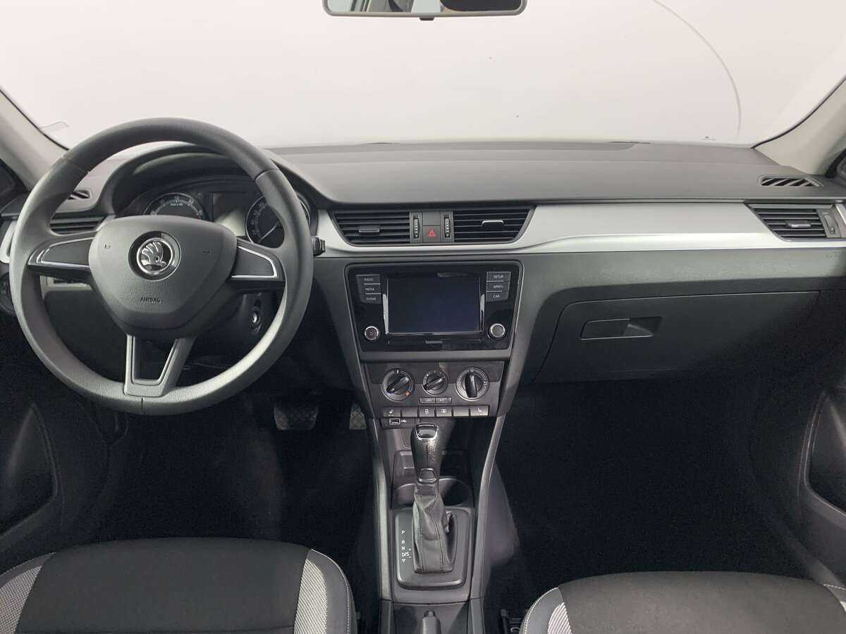 Skoda Rapid с пробегом — 2019 год. Фото: #11