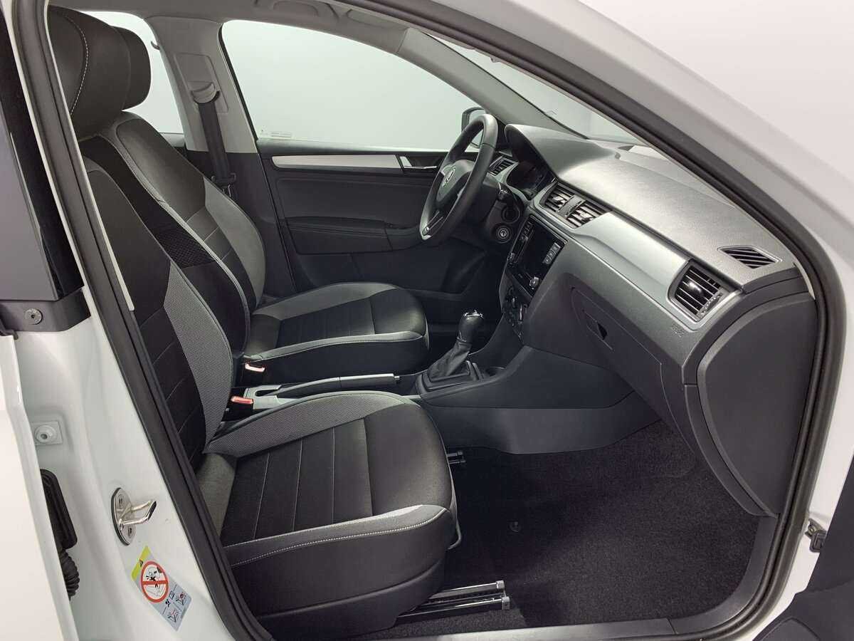 Skoda Rapid с пробегом — 2019 год. Фото: #14