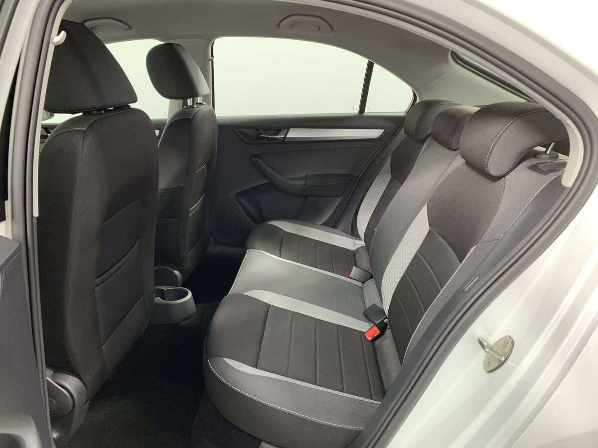 Skoda Rapid с пробегом — 2019 год. Фото: #10
