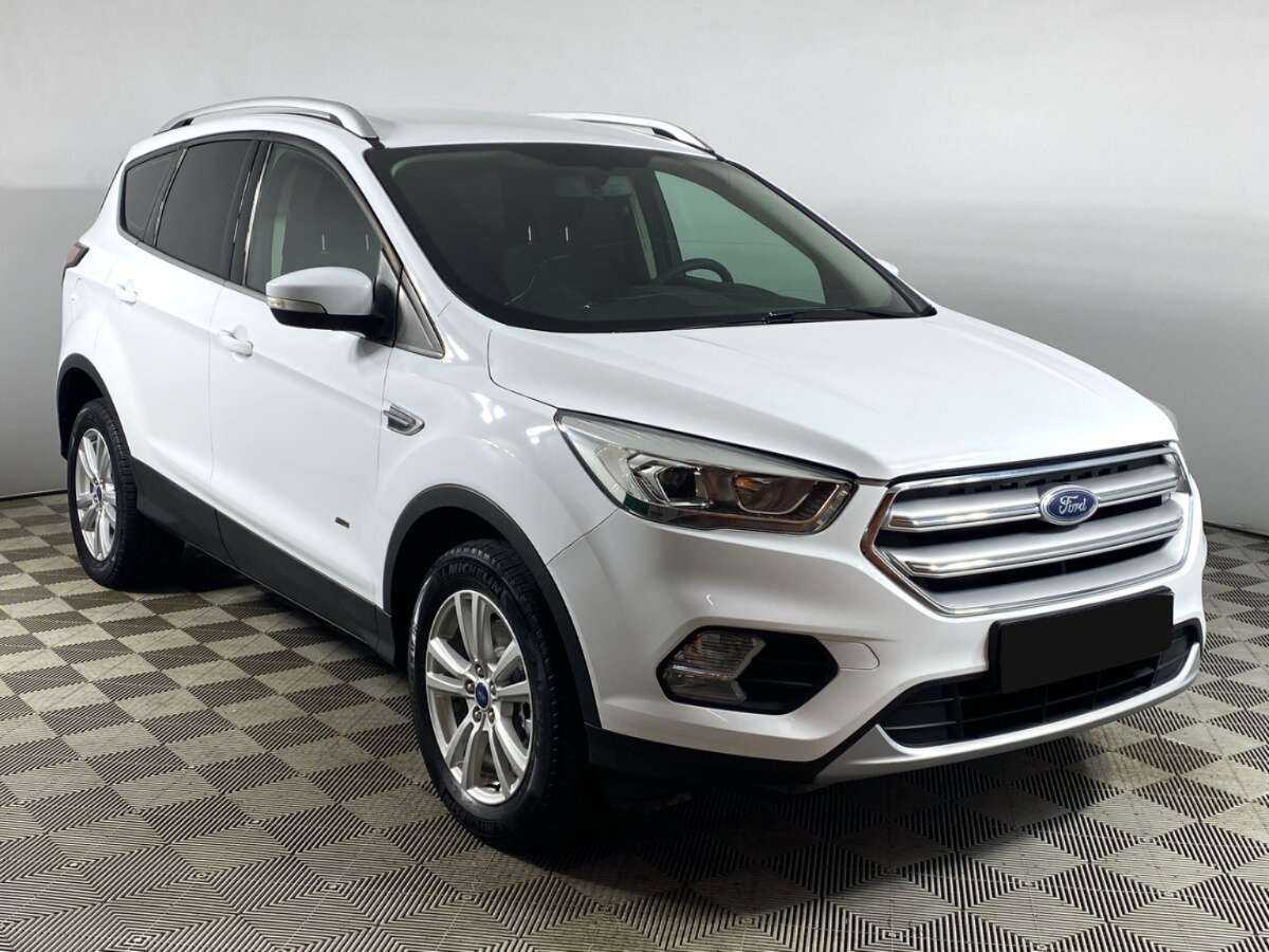 Ford Kuga с пробегом — 2017 год. Фото: #2