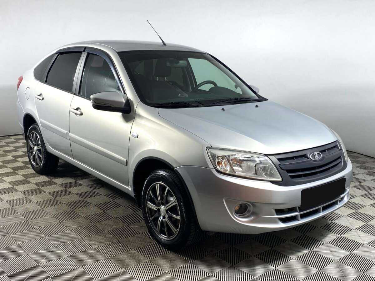 Lada (ВАЗ) Granta с пробегом — 2014 год. Фото: #2