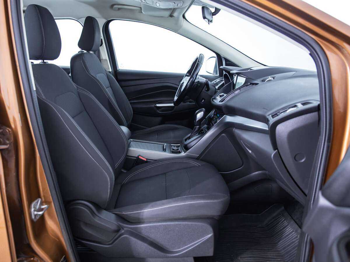 Ford Kuga с пробегом — 2017 год. Фото: #14