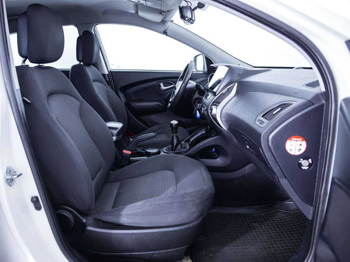 Hyundai ix35 с пробегом — 2012 год. Фото: #10