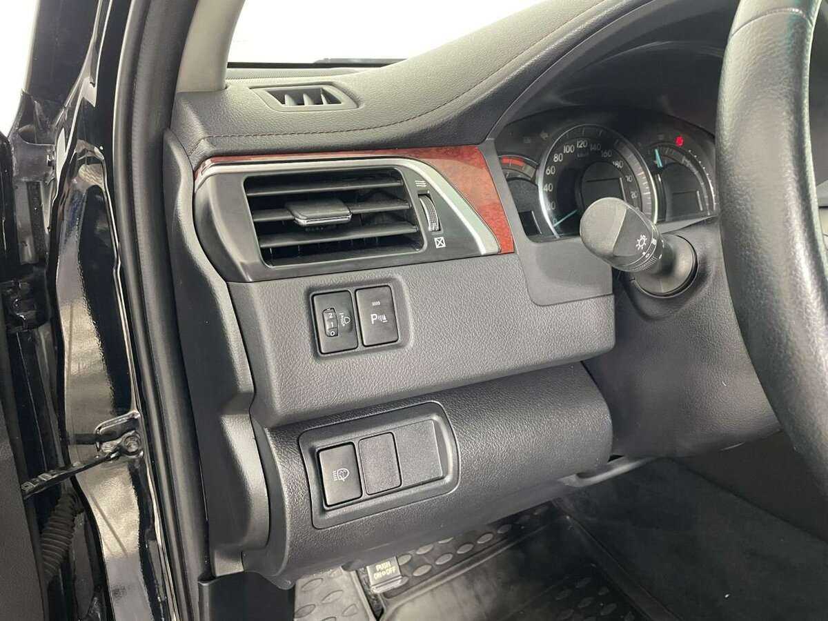 Toyota Camry с пробегом — 2012 год. Фото: #8