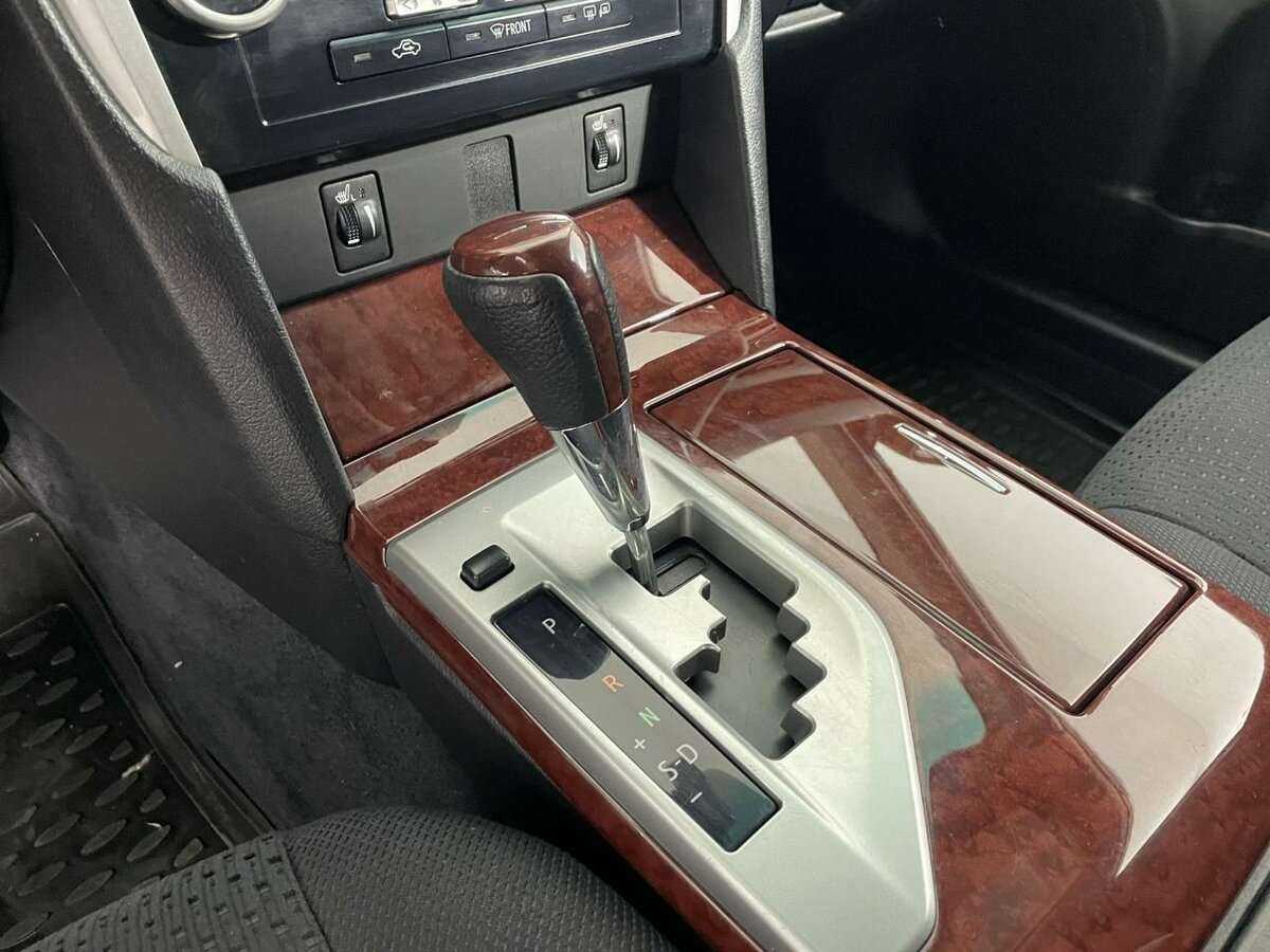 Toyota Camry с пробегом — 2012 год. Фото: #12