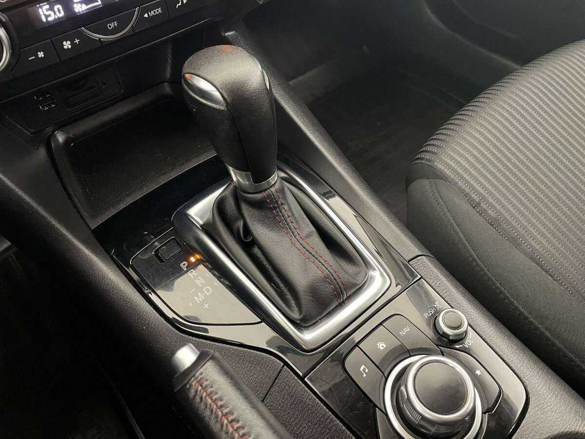 Mazda 3 с пробегом — 2014 год. Фото: #11