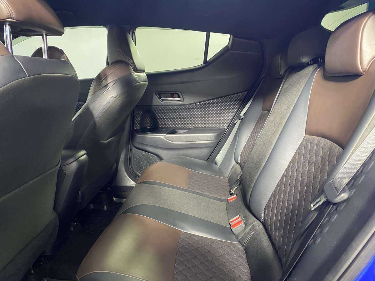 Toyota C-HR с пробегом — 2019 год. Фото: #7