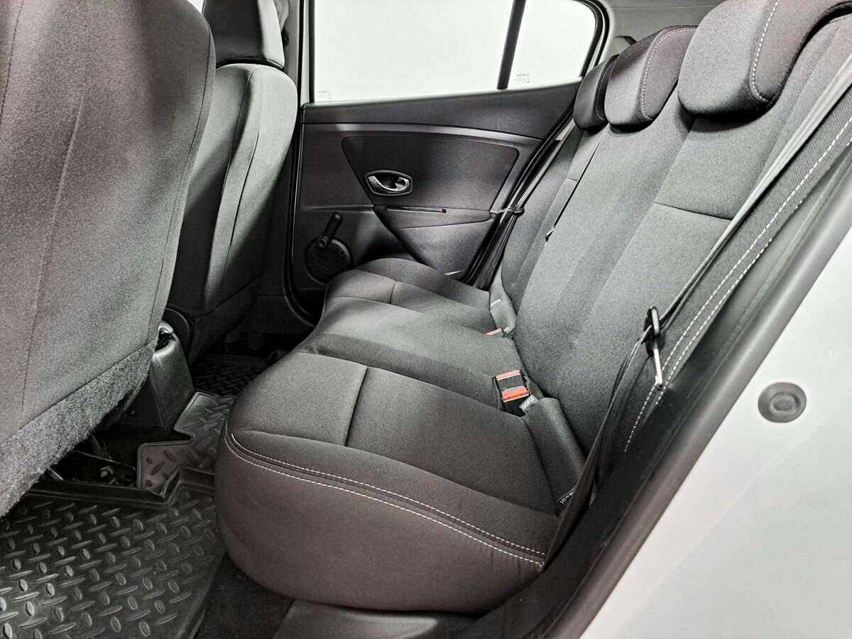 Renault Megane с пробегом — 2013 год. Фото: #9