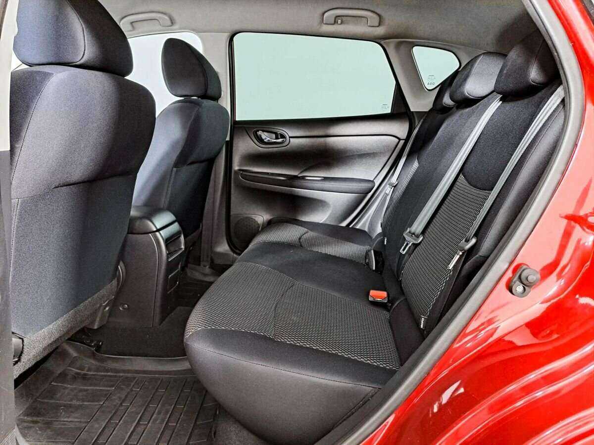 Nissan Tiida с пробегом — 2015 год. Фото: #9